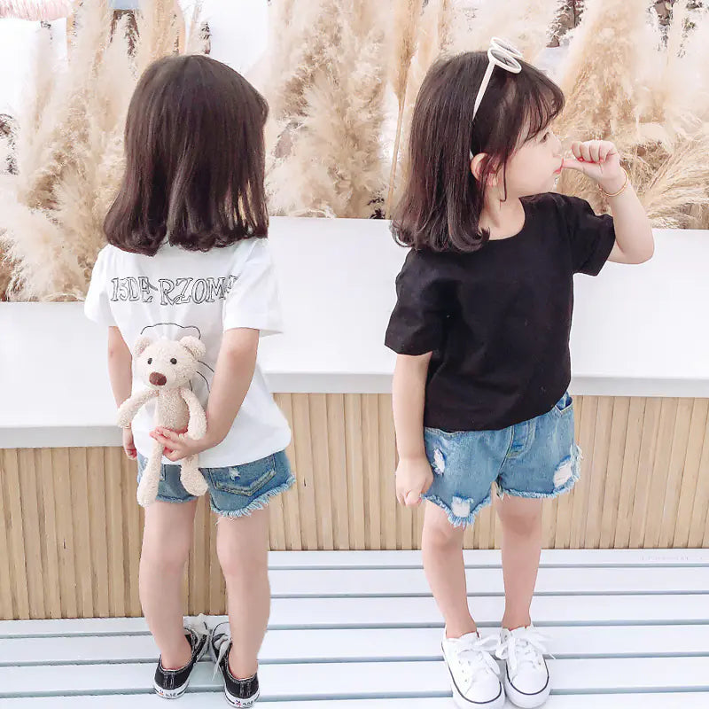 Adorable Bear Graphic T-Shirt for Kids - Cute Animal Design